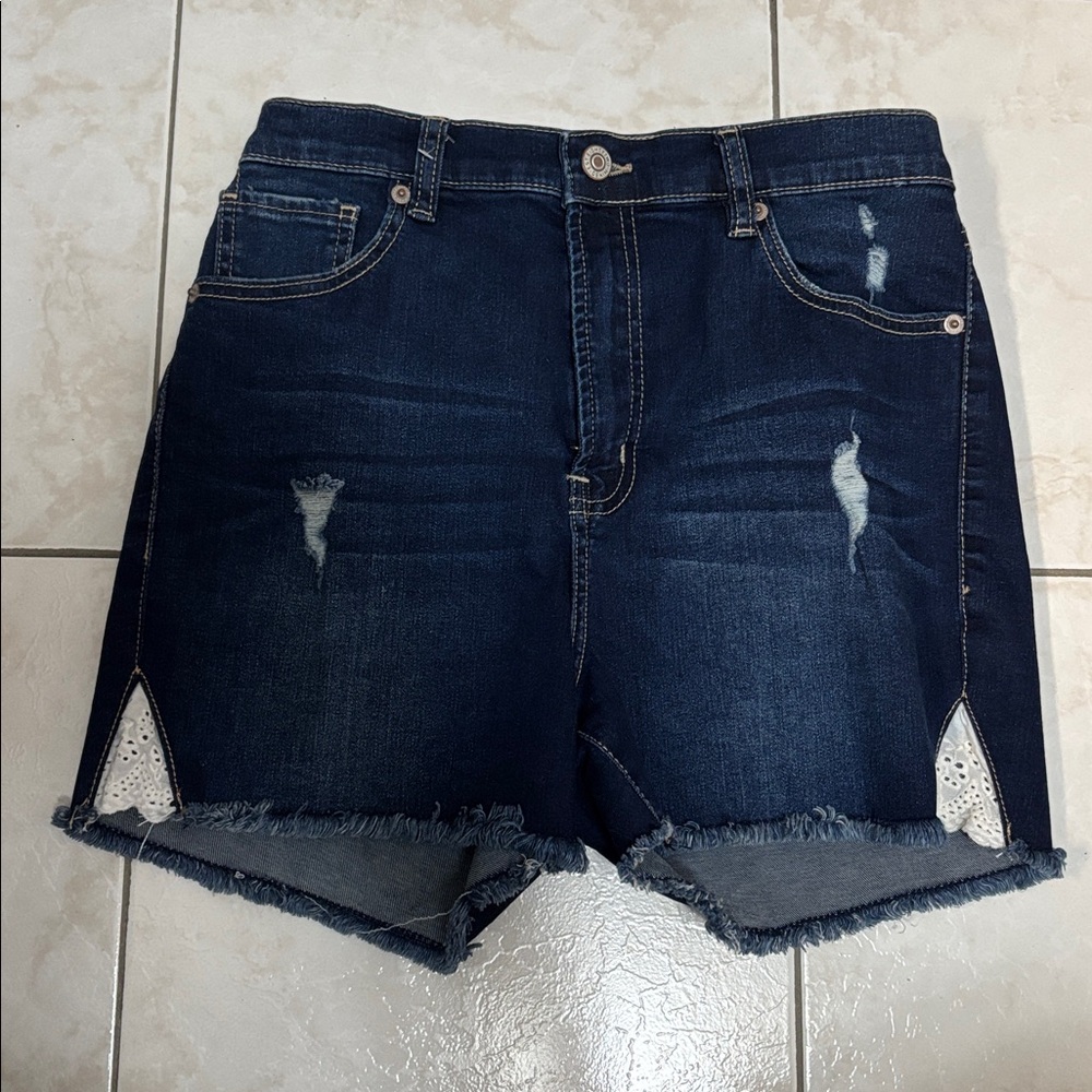 Ardene shorts size 9